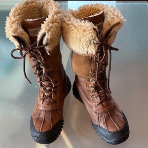 UGG Brown Lace-Up Shearling Winter Boots